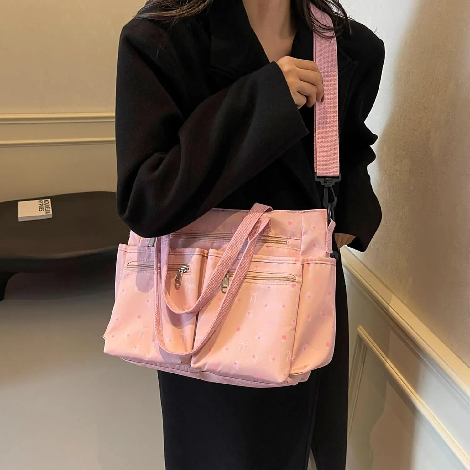 Casual Messenger Bag Floral Nylon Crossbody Bag Chic Shoulder Bag Travel Daypacks