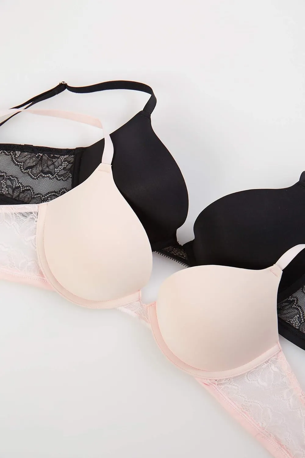 OnGossamer Women's Sleek Micro Push Up Bra with Lace