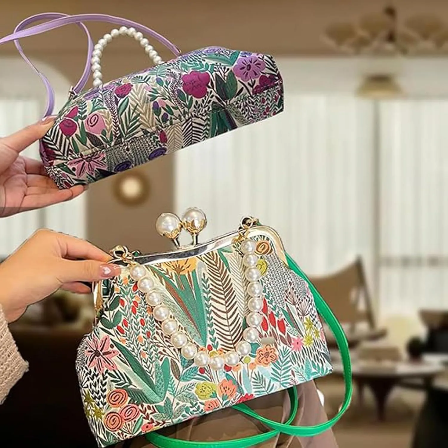 Vintage Embroidered Flower Handbag, Pearl Chain Crossbody Bag with Kiss Lock, for Women