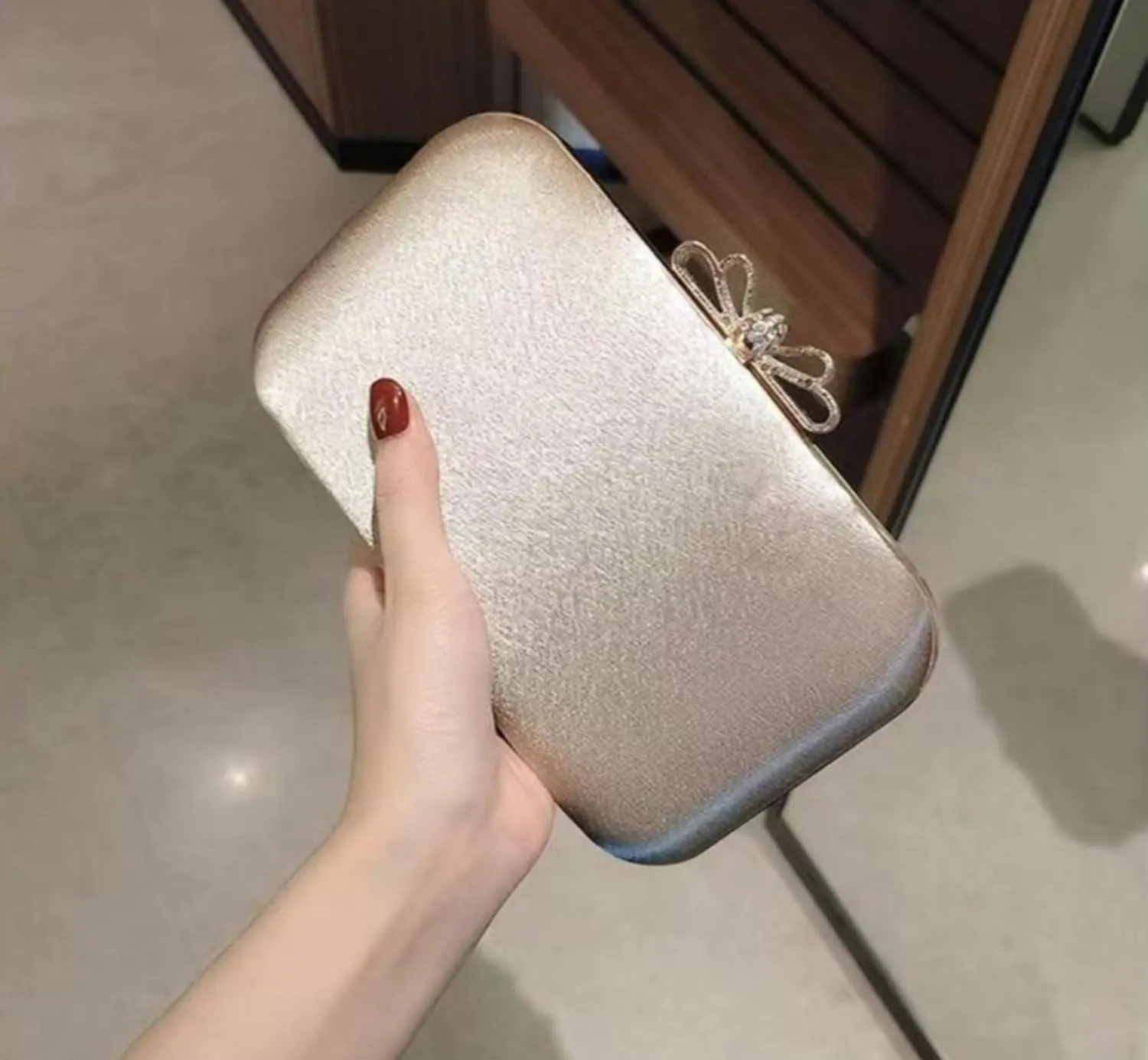 Women Embroidered Bag Silk Shoulder Bag Rectangle Handbag Crossbody Bag for Wedding Party Banquet