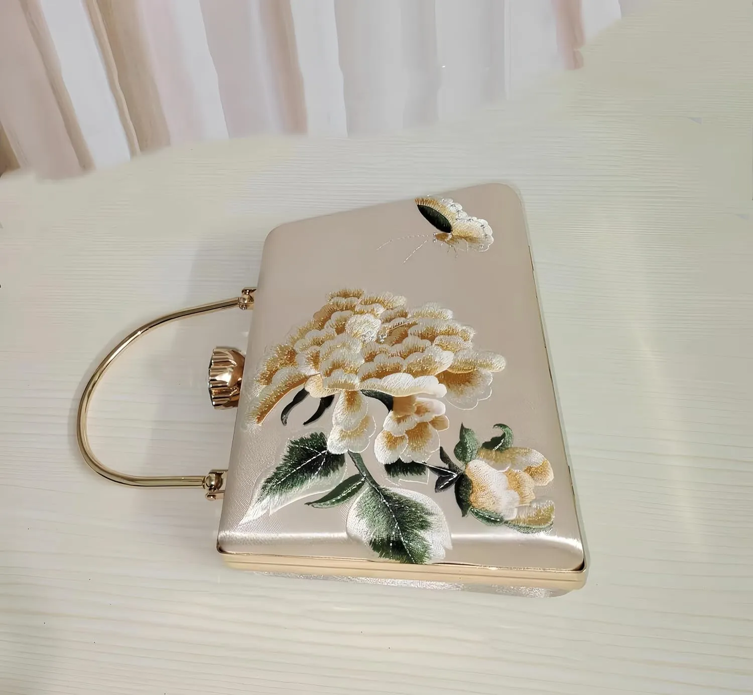 Women Embroidered Bag Silk Shoulder Bag Rectangle Handbag Crossbody Bag for Wedding Party Banquet