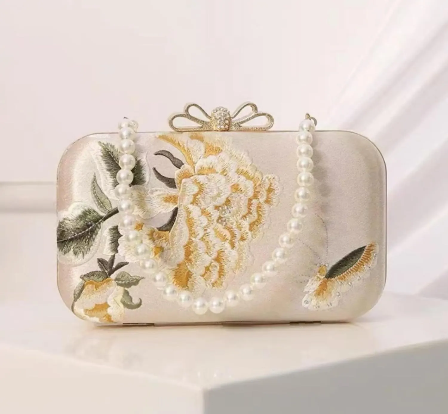Women Embroidered Bag Silk Shoulder Bag Rectangle Handbag Crossbody Bag for Wedding Party Banquet